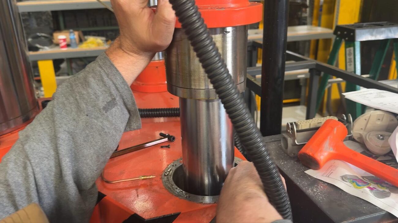 MetalPress-Powder-Compaction-Press-MPC-SV-Inspection-10