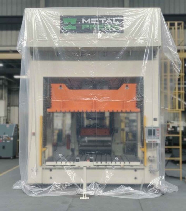 MetalPress - stright sided hydraulic press precommissioning